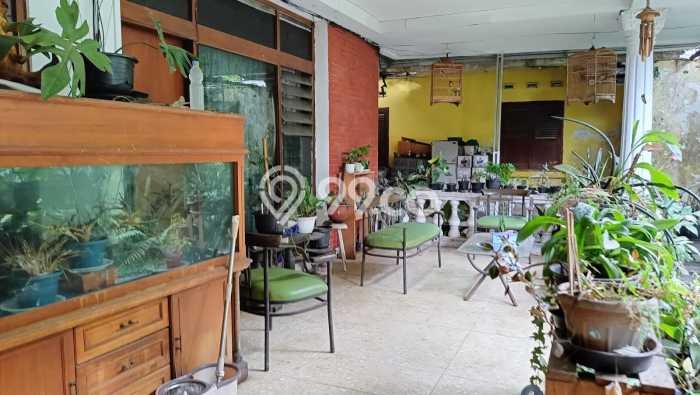For Sale! Luxury House LT 1480m2 Desain Elegan di Bandung Kota For Sale! Luxury House LT 1480m2 Desain Elegan di Bandung Kota
