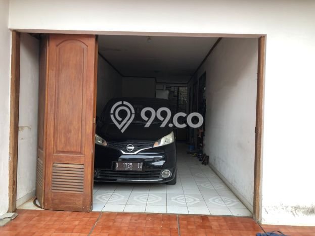 Rumah Elit LB 303m2 Siap Pakai Desain Elegan di Sarijadi, Bandung Rumah Elit LB 303m2 Siap Pakai Desain Elegan di Sarijadi, Bandung