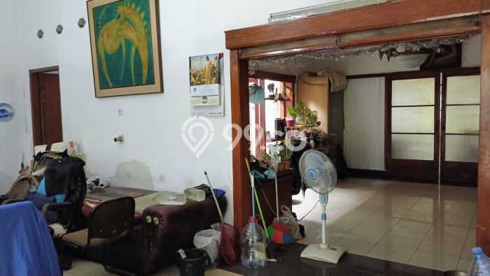 For Sale! Luxury House LT 1480m2 Desain Elegan di Bandung Kota For Sale! Luxury House LT 1480m2 Desain Elegan di Bandung Kota