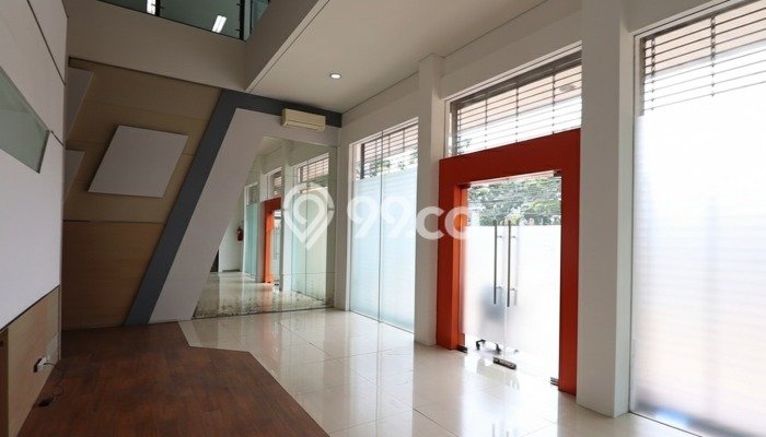 Unit Komersial Tersedia di Peta Spesifikasi LB 370m2 Unit Komersial Tersedia di Peta Spesifikasi LB 370m2