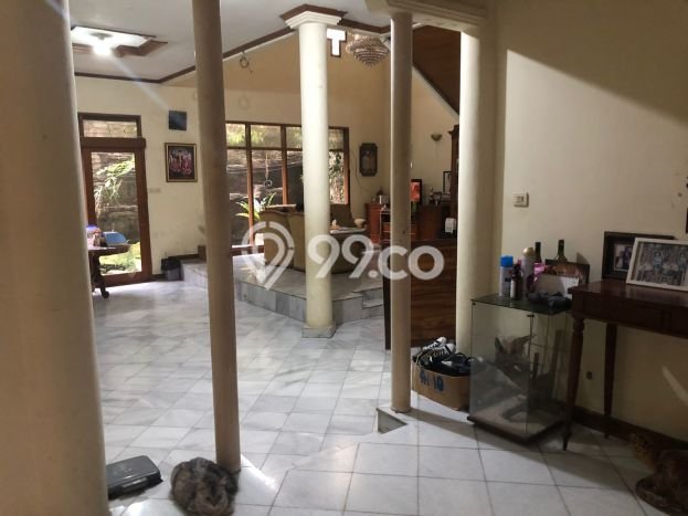 Rumah Elit LB 303m2 Siap Pakai Desain Elegan di Sarijadi, Bandung Rumah Elit LB 303m2 Siap Pakai Desain Elegan di Sarijadi, Bandung