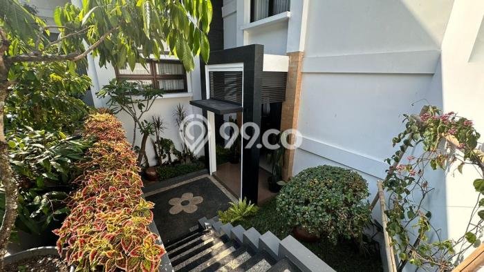 Hunian Mewah LB 350m2 Siap Pakai Desain Elegan di ciumbuleuit, Bandung Hunian Mewah LB 350m2 Siap Pakai Desain Elegan di ciumbuleuit, Bandung