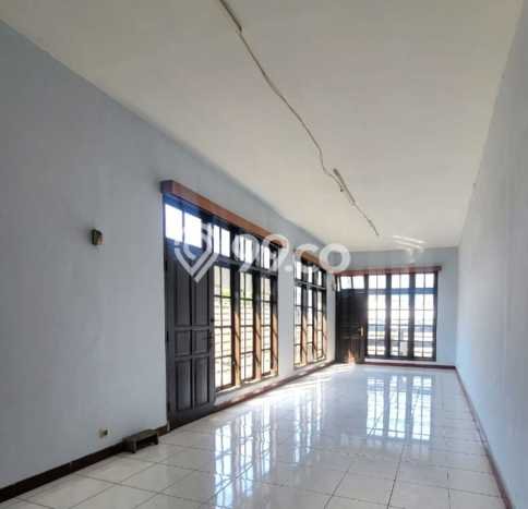 Komersial Disewakan di Area Ramai Antapani, Bandung Komersial Disewakan di Area Ramai Antapani, Bandung