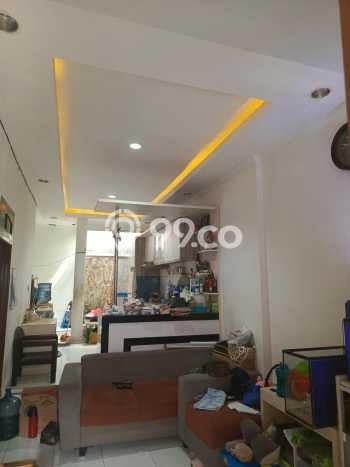 Dijual Hunian Rumah Terawat 4 Kamar di Lippo Karawaci, Tangerang Dijual Hunian Rumah Terawat 4 Kamar di Lippo Karawaci, Tangerang