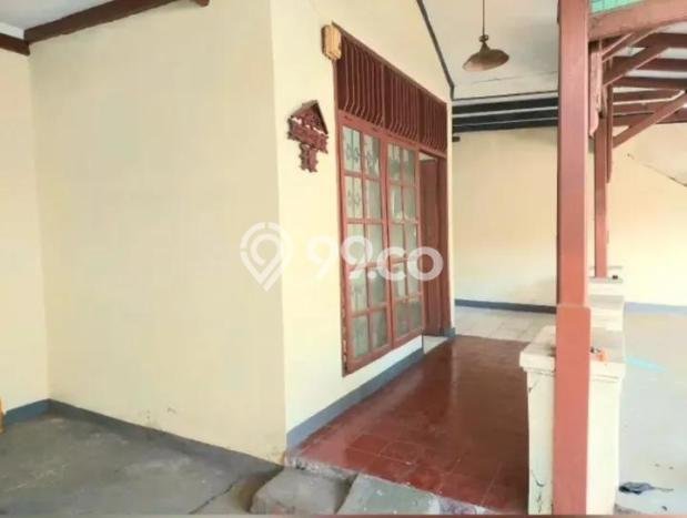 Lokasi terbaik! Rumah siap huni disewakan di Karawaci LB 160m2 Lokasi terbaik! Rumah siap huni disewakan di Karawaci LB 160m2