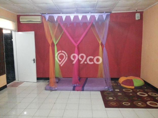Disewakan! Rumah 5 Kamar Tidur &
4 Kamar Mandi di Hegarmanah, Bandung Disewakan! Rumah 5 Kamar Tidur &
4 Kamar Mandi di Hegarmanah, Bandung