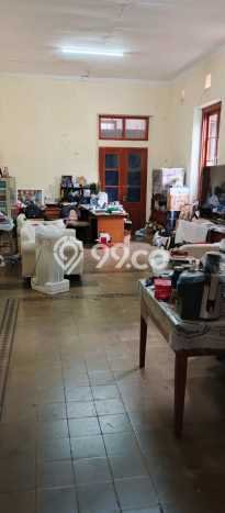 Rumah Bagus Disewakan di Kebon Kawung, Bandung LT 464m2, LB 460m2 Rumah Bagus Disewakan di Kebon Kawung, Bandung LT 464m2, LB 460m2