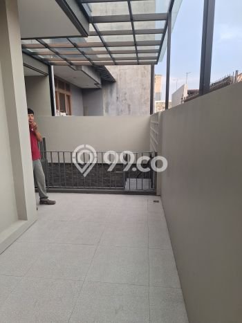 Ready to Use! Premium House LT 200m2 Desain Modern di Mekar Wangi Ready to Use! Premium House LT 200m2 Desain Modern di Mekar Wangi