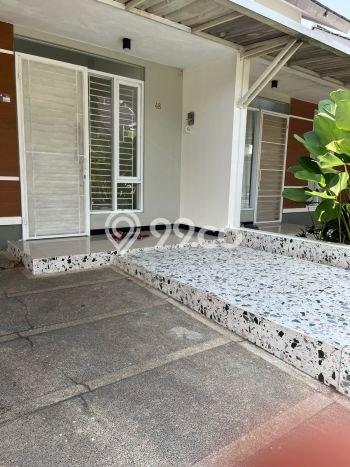Disewakan! Rumah 2 Kamar Tidur &
1 Kamar Mandi di Taman Kopo Indah, Bandung Disewakan! Rumah 2 Kamar Tidur &
1 Kamar Mandi di Taman Kopo Indah, Bandung