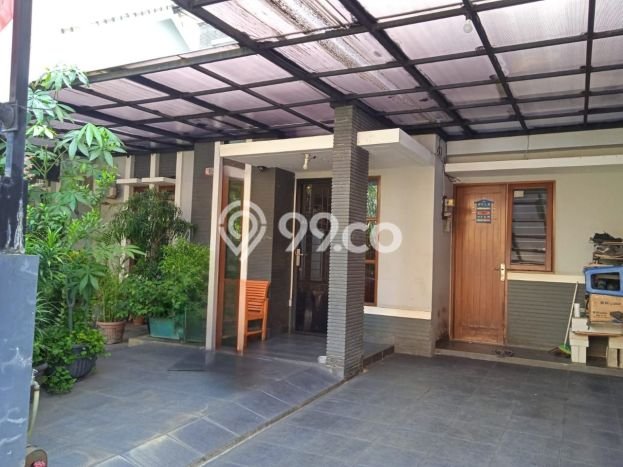 Rumah Modern 3 KT di BSD City Tangerang Semi Furnished Rumah Modern 3 KT di BSD City Tangerang Semi Furnished