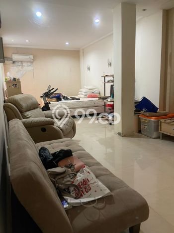 Hunian Mewah LB 170m2 Siap Huni Desain Elegan di Bintaro, Tangerang Selatan Hunian Mewah LB 170m2 Siap Huni Desain Elegan di Bintaro, Tangerang Selatan
