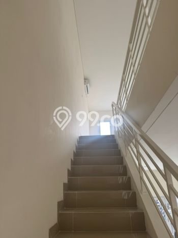 Unit Ruko Disewakan di Gading Serpong di Area Ramai & Strategis Unit Ruko Disewakan di Gading Serpong di Area Ramai & Strategis
