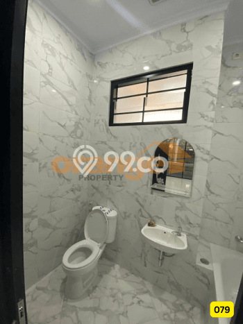 Rumah Elit Modern Tanpa Renovasi di Ragunan Jakarta Selatan Rumah Elit Modern Tanpa Renovasi di Ragunan Jakarta Selatan