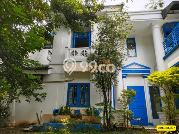 Jual Rumah Mewah Elegan Dengan View Cantik di Kota Wisata, Jakarta Timur Jual Rumah Mewah Elegan Dengan View Cantik di Kota Wisata, Jakarta Timur
