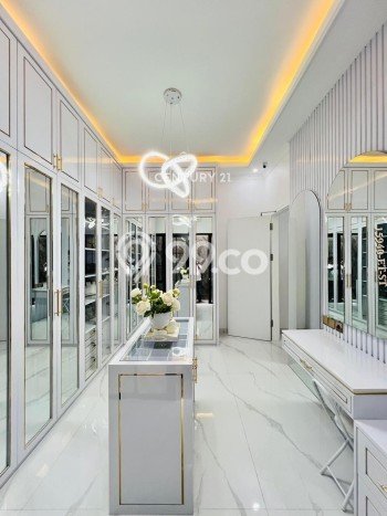 Jual Rumah Luas Elegan Dengan View Cantik di Pondok Indah, Jakarta Selatan Jual Rumah Luas Elegan Dengan View Cantik di Pondok Indah, Jakarta Selatan