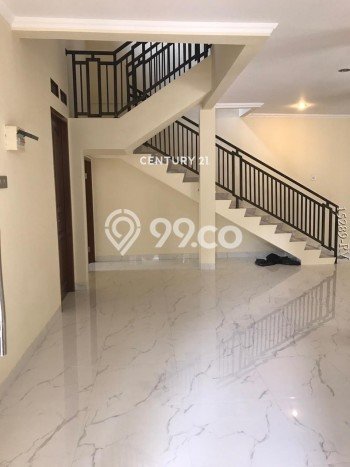 Ready to Use! Luxury House LT 215m2 Desain Elegan di Bintaro Ready to Use! Luxury House LT 215m2 Desain Elegan di Bintaro