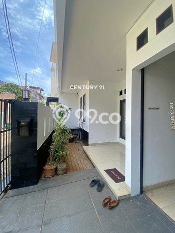 Disewakan! Rumah 12 Kamar Tidur &
12 Kamar Mandi di Sektor 5 - Bintaro, Tangerang Selatan Disewakan! Rumah 12 Kamar Tidur &
12 Kamar Mandi di Sektor 5 - Bintaro, Tangerang Selatan