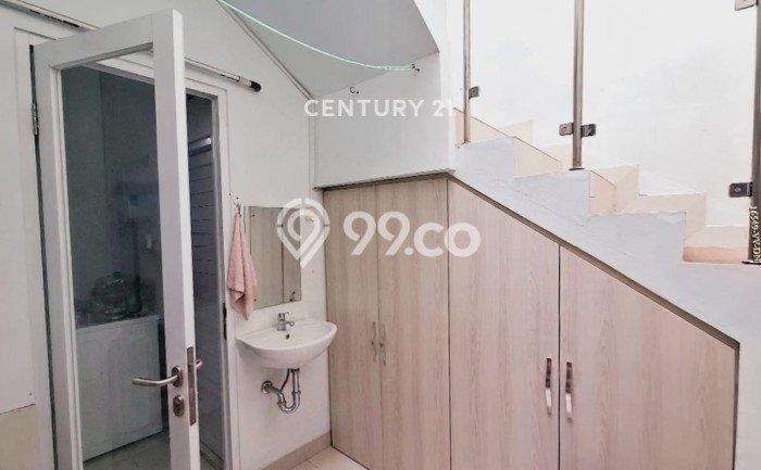 For Sale Hunian Rumah Nyaman 4 Kamar di Sektor 5 - Bintaro, Tangerang Selatan For Sale Hunian Rumah Nyaman 4 Kamar di Sektor 5 - Bintaro, Tangerang Selatan