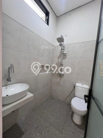 Jual Rumah Eksklusif 3 KT di Sektor 5 - Bintaro, Tangerang Selatan Jual Rumah Eksklusif 3 KT di Sektor 5 - Bintaro, Tangerang Selatan