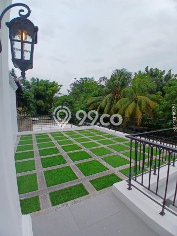 Hunian Mewah LB 550m2 Siap Huni Desain Elegan di Bintaro, Tangerang Selatan Hunian Mewah LB 550m2 Siap Huni Desain Elegan di Bintaro, Tangerang Selatan