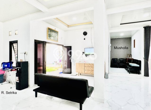 Rumah Modern Cantik 3 KT Bisa Langsung Pindah di Banyumanik Rumah Modern Cantik 3 KT Bisa Langsung Pindah di Banyumanik
