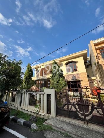 Dijual Rumah Premium dengan Fasilitas Sekitar Komplit di Semarang Barat, Semarang Dijual Rumah Premium dengan Fasilitas Sekitar Komplit di Semarang Barat, Semarang