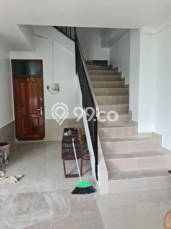 Unit Kost Dijual di Tembalang dengan 17 Kamar Tidur & Luas Bangunan 650m2 Unit Kost Dijual di Tembalang dengan 17 Kamar Tidur & Luas Bangunan 650m2