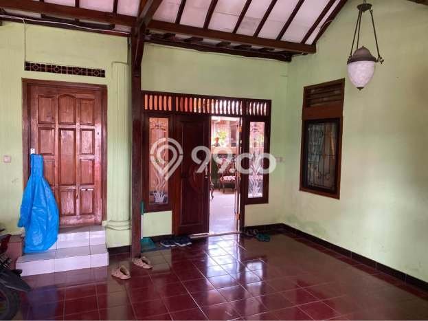 Hunian Mewah LB 400m2 Siap Pakai Desain Elegan di Pusponjolo, Semarang Hunian Mewah LB 400m2 Siap Pakai Desain Elegan di Pusponjolo, Semarang