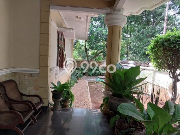 Rumah Mewah LB 366m2 Siap Huni Desain Elegan di Srondol, Semarang Rumah Mewah LB 366m2 Siap Huni Desain Elegan di Srondol, Semarang