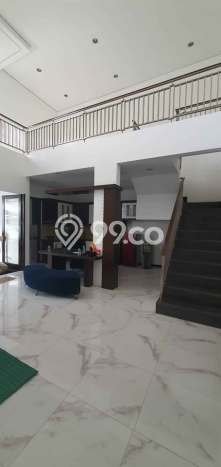 Rumah Elit LB 500m2 Siap Huni Desain Elegan di papandayan, Semarang Rumah Elit LB 500m2 Siap Huni Desain Elegan di papandayan, Semarang