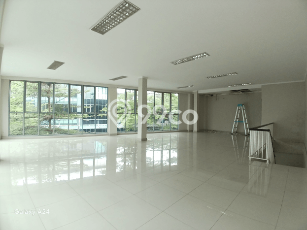Ruko Dijual di Tangerang Selatan LT 90m2 & LB 225m2 Lokasi Terbaik! Ruko Dijual di Tangerang Selatan LT 90m2 & LB 225m2 Lokasi Terbaik!