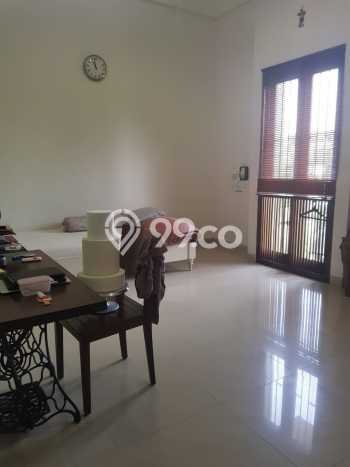 Rumah Mewah LB 497m2 Siap Pakai Desain Elegan di Rempoa, Tangerang Rumah Mewah LB 497m2 Siap Pakai Desain Elegan di Rempoa, Tangerang