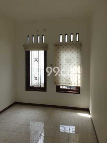 Siap Huni Hunian Elit 4 Kamar di Kebayoran Lama Dekat ke Mana Saja Siap Huni Hunian Elit 4 Kamar di Kebayoran Lama Dekat ke Mana Saja