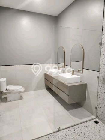 Rumah Eksklusif Siap Huni LT 252m2 di BSD, Tangerang Selatan Rumah Eksklusif Siap Huni LT 252m2 di BSD, Tangerang Selatan