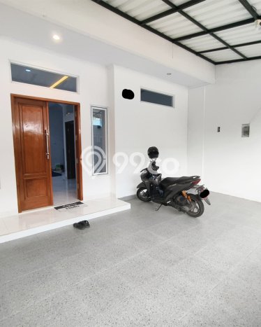 Rumah Luas Asri 4 KT Siap Pakai di BSD Griya Loka Tangerang Rumah Luas Asri 4 KT Siap Pakai di BSD Griya Loka Tangerang