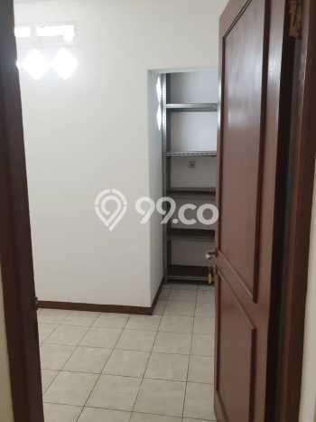Siap Huni Hunian Elit 4 Kamar di Kebayoran Lama Dekat ke Mana Saja Siap Huni Hunian Elit 4 Kamar di Kebayoran Lama Dekat ke Mana Saja