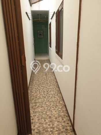 Siap Huni Hunian Elit 4 Kamar di Kebayoran Lama Dekat ke Mana Saja Siap Huni Hunian Elit 4 Kamar di Kebayoran Lama Dekat ke Mana Saja