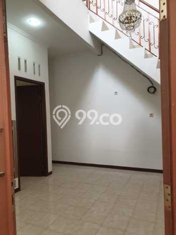 Siap Huni Hunian Elit 4 Kamar di Kebayoran Lama Dekat ke Mana Saja Siap Huni Hunian Elit 4 Kamar di Kebayoran Lama Dekat ke Mana Saja