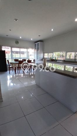 Siap Huni Rumah Mewah 5 Kamar di Tangerang Dekat ke Mana Pun Siap Huni Rumah Mewah 5 Kamar di Tangerang Dekat ke Mana Pun