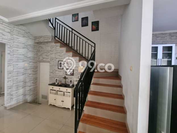 Rumah Minimalis 4 KT di Joglo Jakarta Barat Semi Furnished Rumah Minimalis 4 KT di Joglo Jakarta Barat Semi Furnished