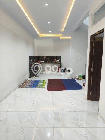 Rumah Luas Asri 4 KT Siap Pakai di BSD Griya Loka Tangerang Rumah Luas Asri 4 KT Siap Pakai di BSD Griya Loka Tangerang