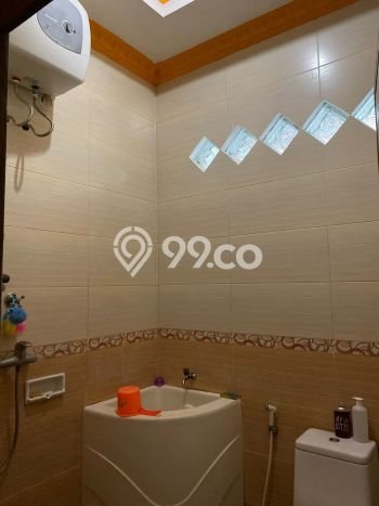 Dijual Rumah 7 Kamar Lokasi Ideal Bagus dan Strategis di Ciledug Dijual Rumah 7 Kamar Lokasi Ideal Bagus dan Strategis di Ciledug