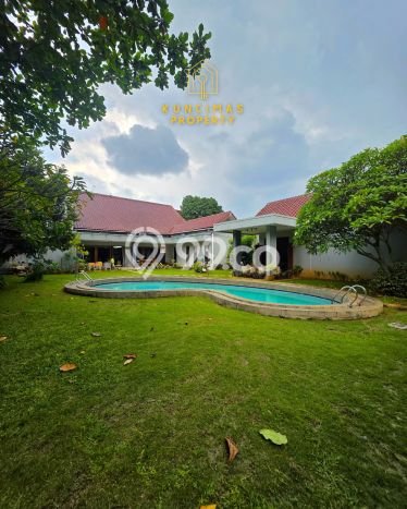 Hunian Eksklusif Siap Huni LT 1400m2 di Kebayoran Lama, Jakarta Selatan Hunian Eksklusif Siap Huni LT 1400m2 di Kebayoran Lama, Jakarta Selatan