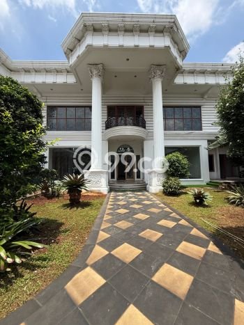 Hunian Bagus Disewakan di Pondok Indah, Jakarta Selatan LT 1397m2, LB 300m2 Hunian Bagus Disewakan di Pondok Indah, Jakarta Selatan LT 1397m2, LB 300m2