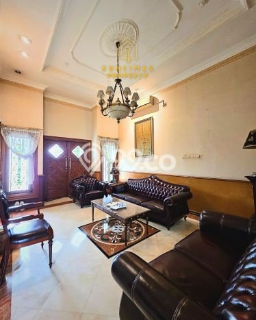 Siap Huni Hunian Elit 6 Kamar di Kebayoran Baru Dekat ke Mana Pun Siap Huni Hunian Elit 6 Kamar di Kebayoran Baru Dekat ke Mana Pun