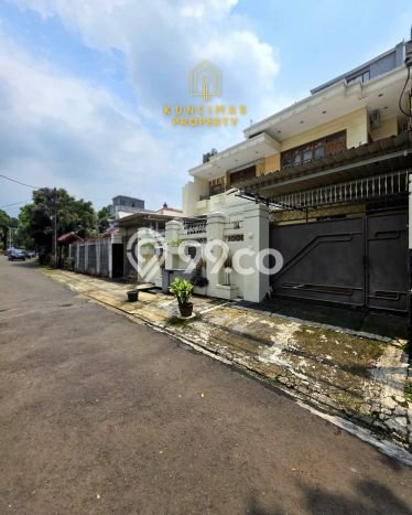 Siap Huni Hunian Elit 6 Kamar di Kebayoran Baru Dekat ke Mana Pun Siap Huni Hunian Elit 6 Kamar di Kebayoran Baru Dekat ke Mana Pun