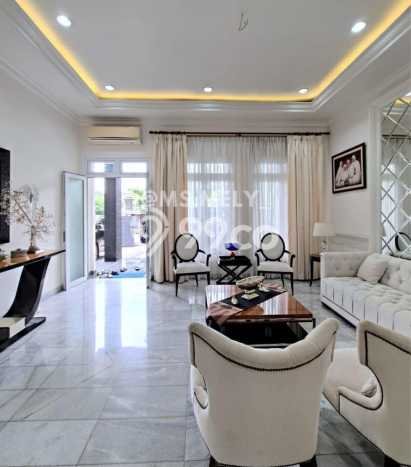 Jual Rumah Mewah Elegan Dengan View Eksklusif di Kemang, Jakarta Selatan Jual Rumah Mewah Elegan Dengan View Eksklusif di Kemang, Jakarta Selatan