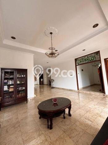 Rumah Elit Modern Tanpa Renovasi di Pondok Indah Jakarta Selatan Rumah Elit Modern Tanpa Renovasi di Pondok Indah Jakarta Selatan
