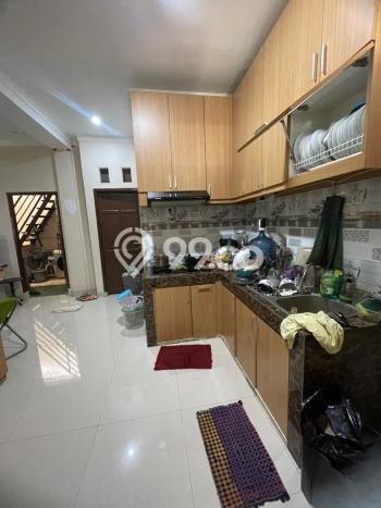 Rumah Bagus Disewakan di Graha Raya, Tangerang Selatan LT 144m2, LB 100m2 Rumah Bagus Disewakan di Graha Raya, Tangerang Selatan LT 144m2, LB 100m2