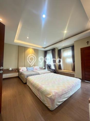 Rumah Elit Modern Tanpa Renovasi di Alam Sutera Tangerang Rumah Elit Modern Tanpa Renovasi di Alam Sutera Tangerang